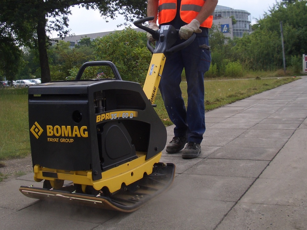 Виброплита реверсивная дизельная BOMAG BPR 35/60DE (245 кг), изображение 1