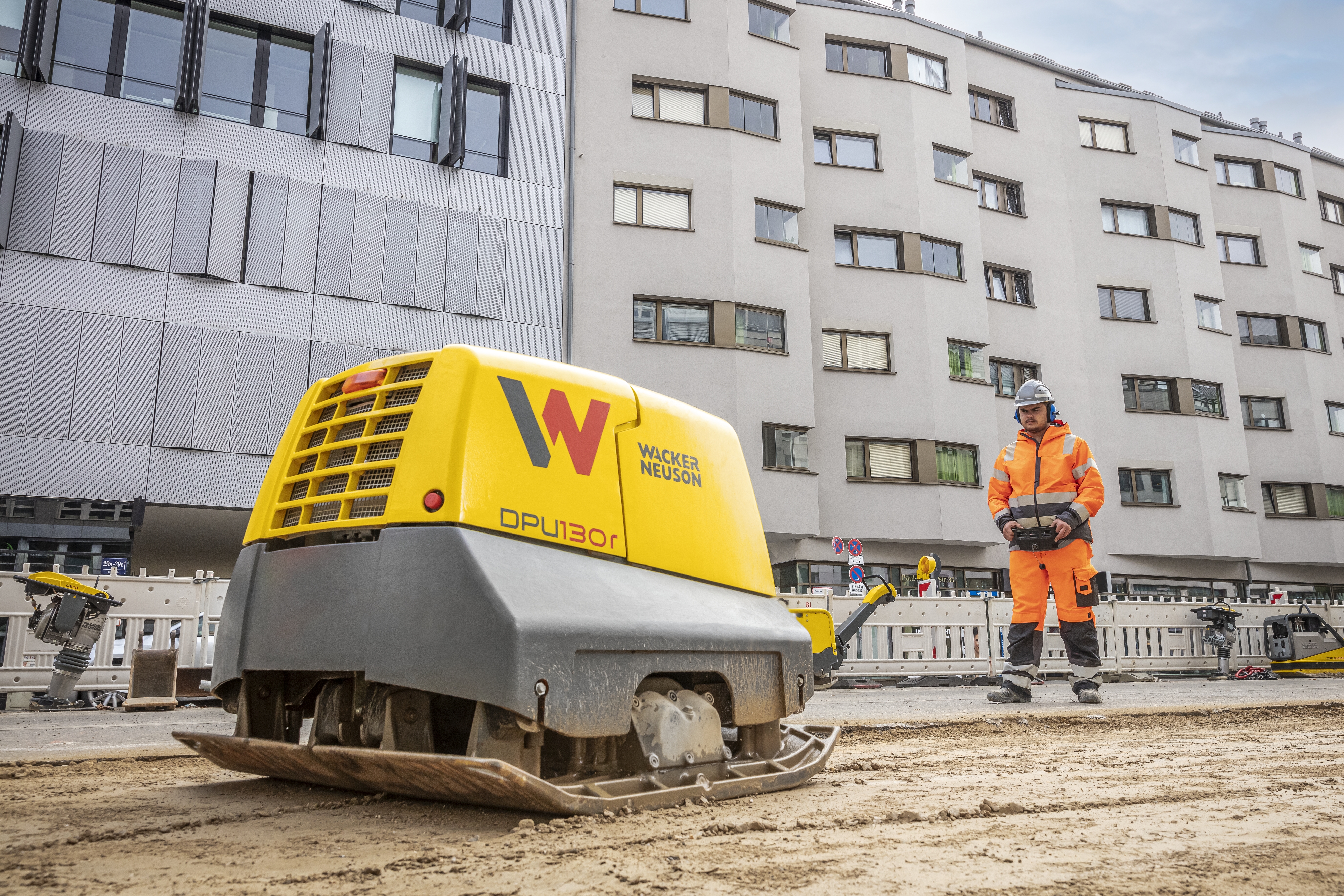 Виброплита реверсивная дизельная Wacker Neuson DPU 130 Le на пульте (1185 кг), изображение 2