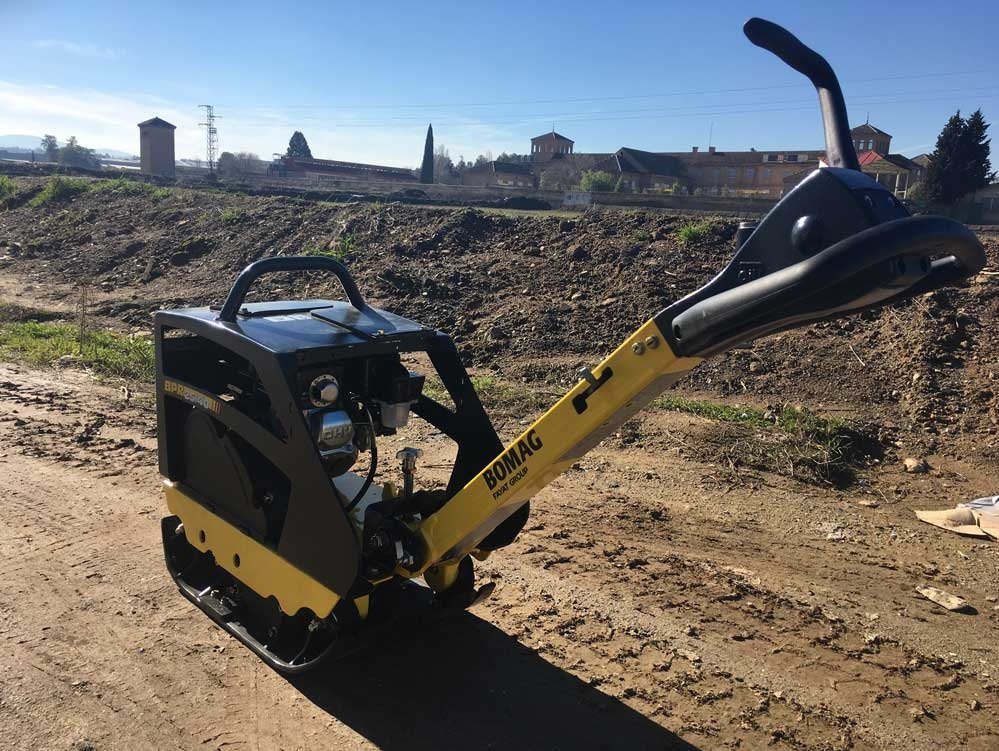 Виброплита реверсивная бензиновая BOMAG BPR 25/40 (135 кг), изображение 4